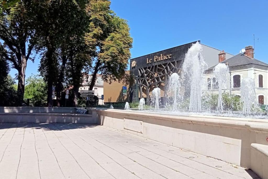 Les Loges Du Theatre Degustation Champagne Offerte Jacuzzi Sauna Jeux Velos Maison Prive 150M2 Historique 14Pers Max Emplacement Exceptionnel Et Chic, 200M De L'Avenue De Champagne, Gare, Musee, Jardins, Restaurations, Toutes Commodites 에페르네이 외부 사진