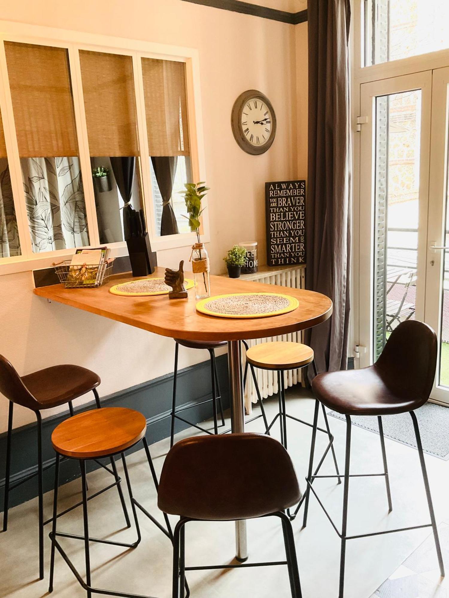 Les Loges Du Theatre Degustation Champagne Offerte Jacuzzi Sauna Jeux Velos Maison Prive 150M2 Historique 14Pers Max Emplacement Exceptionnel Et Chic, 200M De L'Avenue De Champagne, Gare, Musee, Jardins, Restaurations, Toutes Commodites 에페르네이 외부 사진