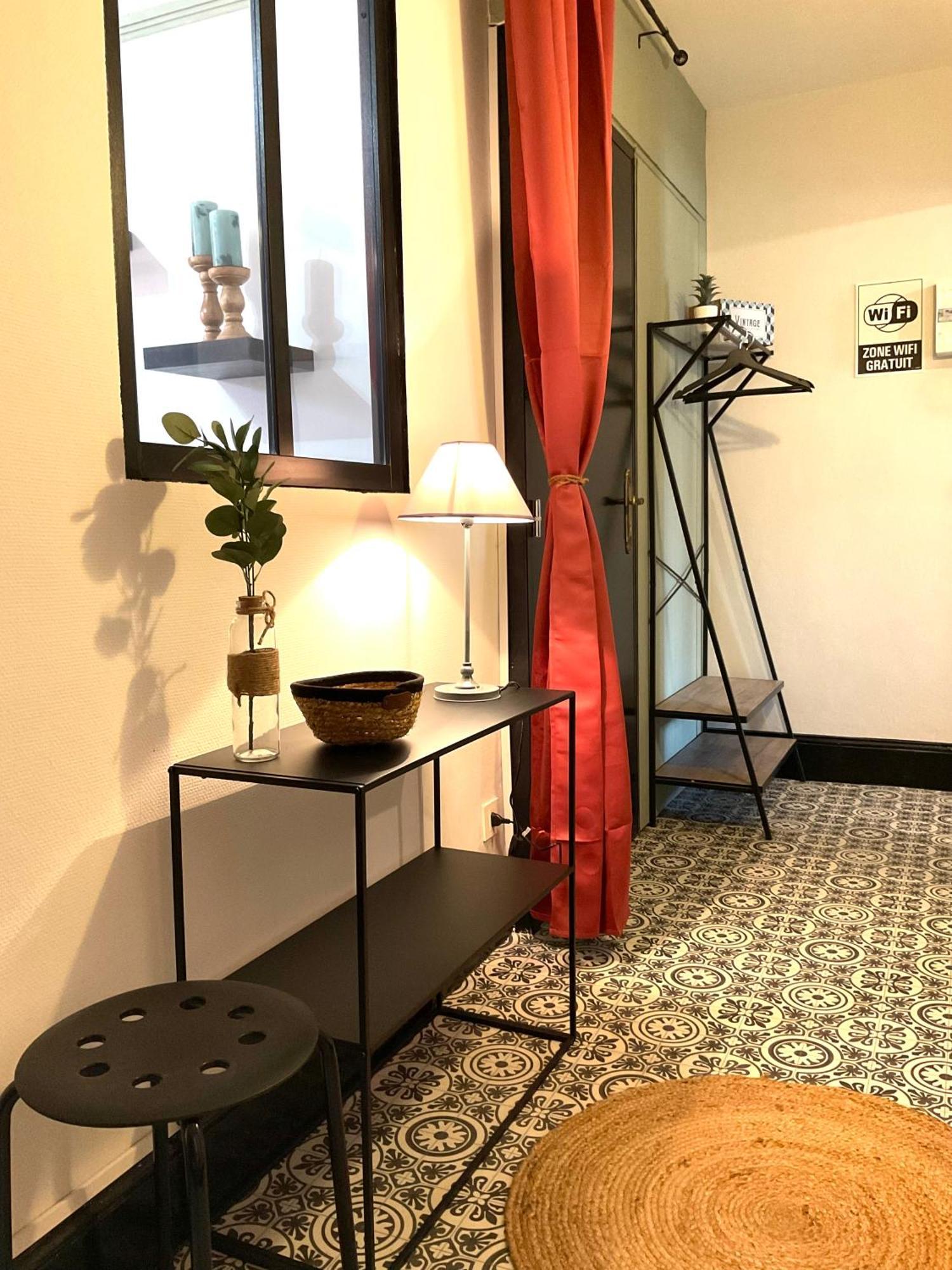 Les Loges Du Theatre Degustation Champagne Offerte Jacuzzi Sauna Jeux Velos Maison Prive 150M2 Historique 14Pers Max Emplacement Exceptionnel Et Chic, 200M De L'Avenue De Champagne, Gare, Musee, Jardins, Restaurations, Toutes Commodites 에페르네이 외부 사진