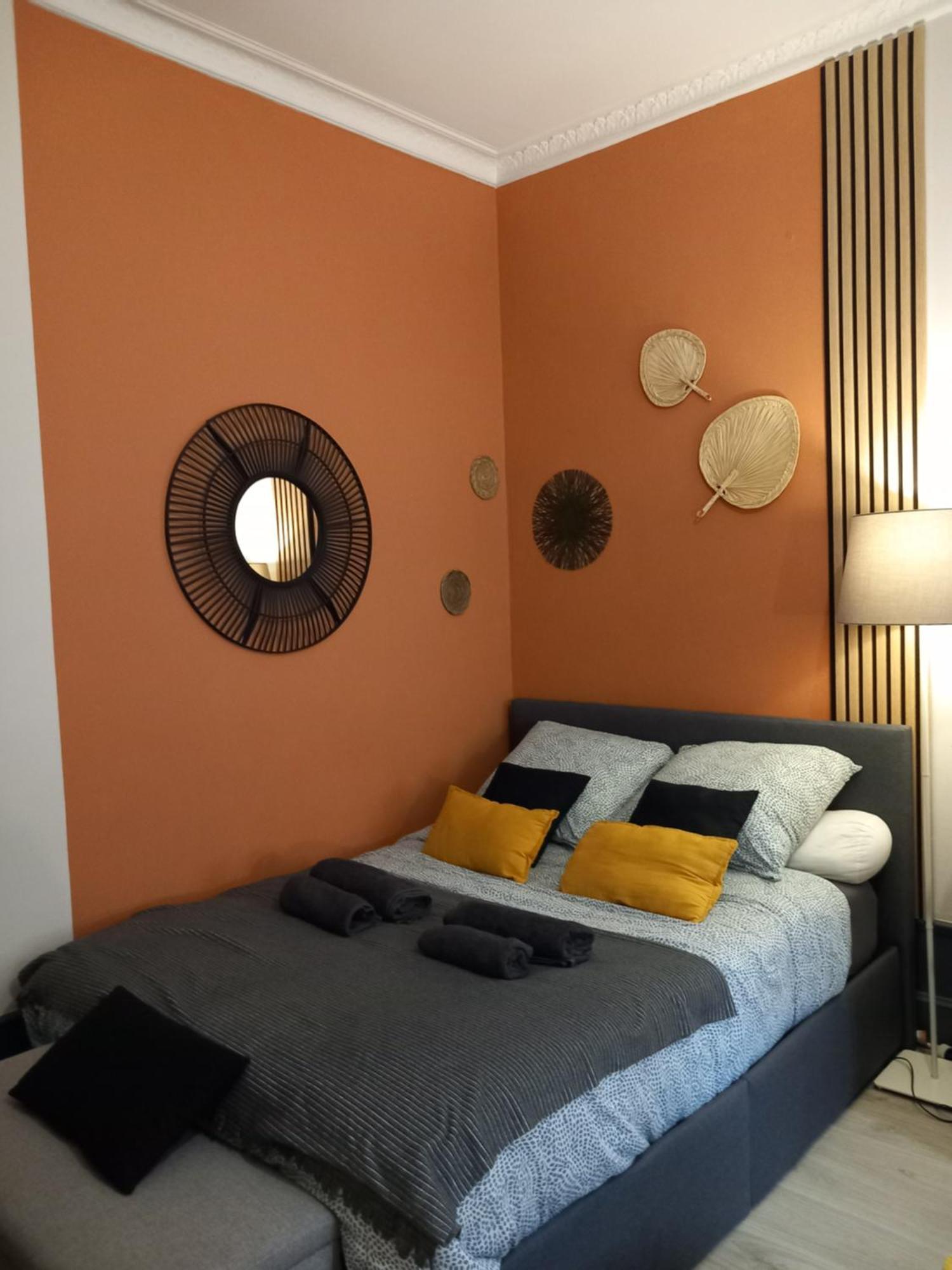 Les Loges Du Theatre Degustation Champagne Offerte Jacuzzi Sauna Jeux Velos Maison Prive 150M2 Historique 14Pers Max Emplacement Exceptionnel Et Chic, 200M De L'Avenue De Champagne, Gare, Musee, Jardins, Restaurations, Toutes Commodites 에페르네이 외부 사진