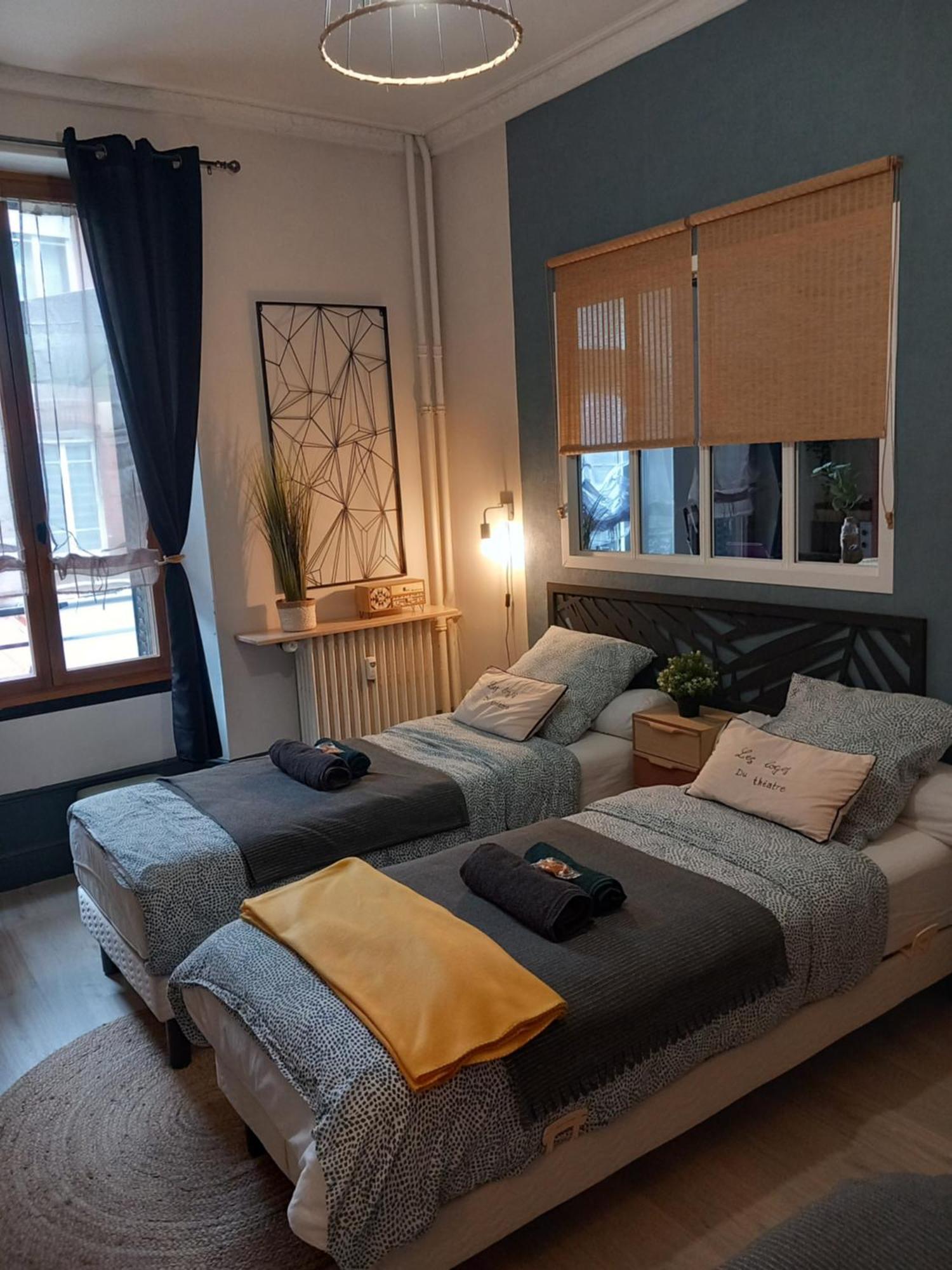 Les Loges Du Theatre Degustation Champagne Offerte Jacuzzi Sauna Jeux Velos Maison Prive 150M2 Historique 14Pers Max Emplacement Exceptionnel Et Chic, 200M De L'Avenue De Champagne, Gare, Musee, Jardins, Restaurations, Toutes Commodites 에페르네이 외부 사진