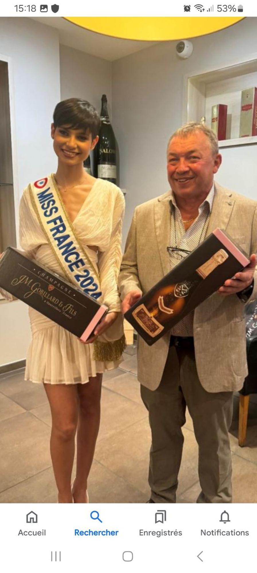 Les Loges Du Theatre Degustation Champagne Offerte Jacuzzi Sauna Jeux Velos Maison Prive 150M2 Historique 14Pers Max Emplacement Exceptionnel Et Chic, 200M De L'Avenue De Champagne, Gare, Musee, Jardins, Restaurations, Toutes Commodites 에페르네이 외부 사진