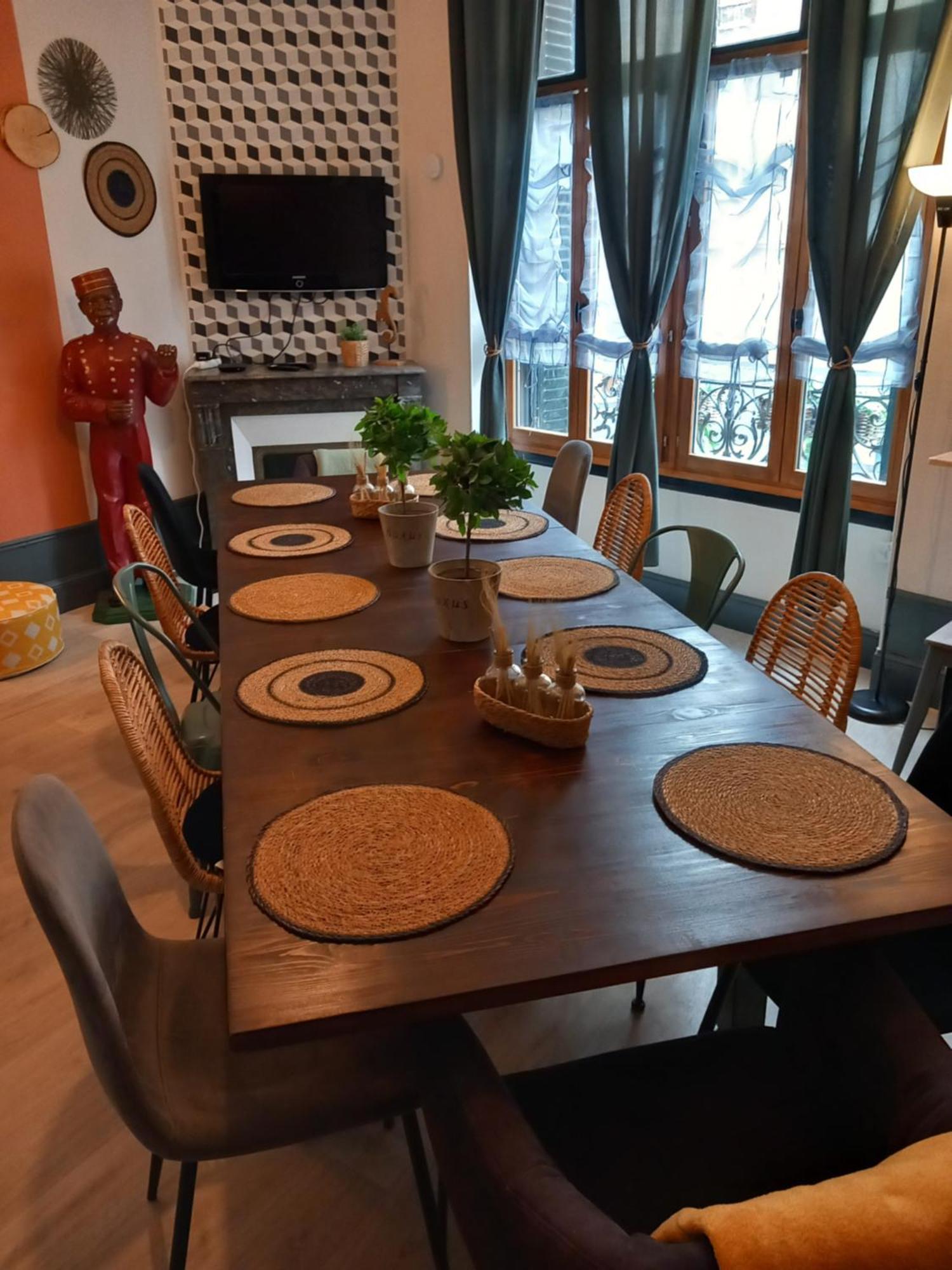 Les Loges Du Theatre Degustation Champagne Offerte Jacuzzi Sauna Jeux Velos Maison Prive 150M2 Historique 14Pers Max Emplacement Exceptionnel Et Chic, 200M De L'Avenue De Champagne, Gare, Musee, Jardins, Restaurations, Toutes Commodites 에페르네이 외부 사진