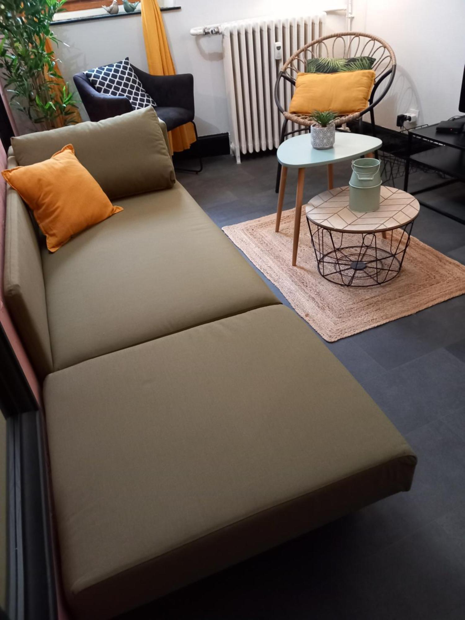 Les Loges Du Theatre Degustation Champagne Offerte Jacuzzi Sauna Jeux Velos Maison Prive 150M2 Historique 14Pers Max Emplacement Exceptionnel Et Chic, 200M De L'Avenue De Champagne, Gare, Musee, Jardins, Restaurations, Toutes Commodites 에페르네이 외부 사진