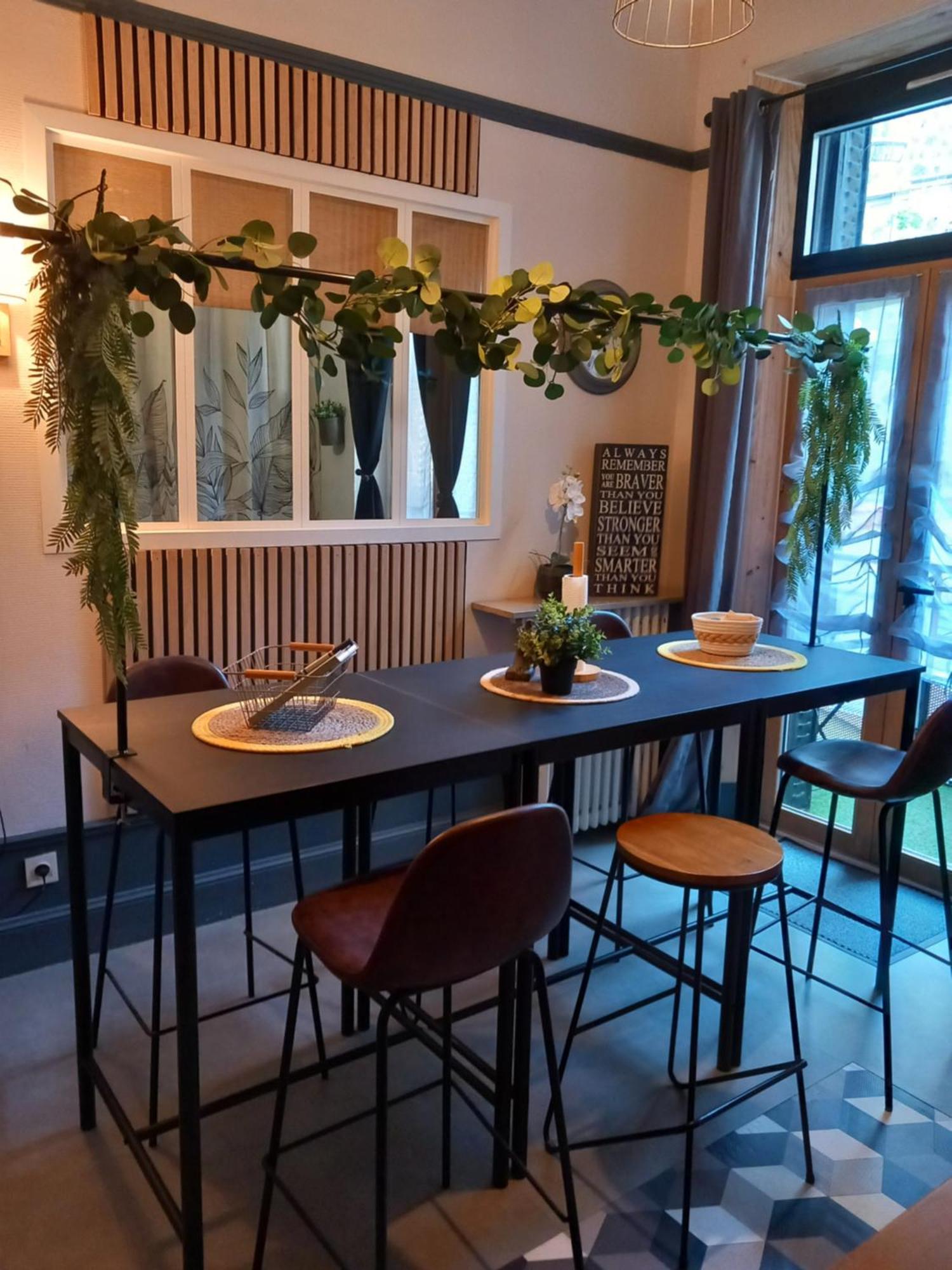 Les Loges Du Theatre Degustation Champagne Offerte Jacuzzi Sauna Jeux Velos Maison Prive 150M2 Historique 14Pers Max Emplacement Exceptionnel Et Chic, 200M De L'Avenue De Champagne, Gare, Musee, Jardins, Restaurations, Toutes Commodites 에페르네이 외부 사진